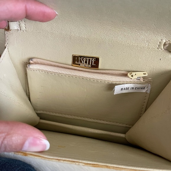 White mother of pearl look plastic & leather purse 1970s 1980s - Picture 2 of 7